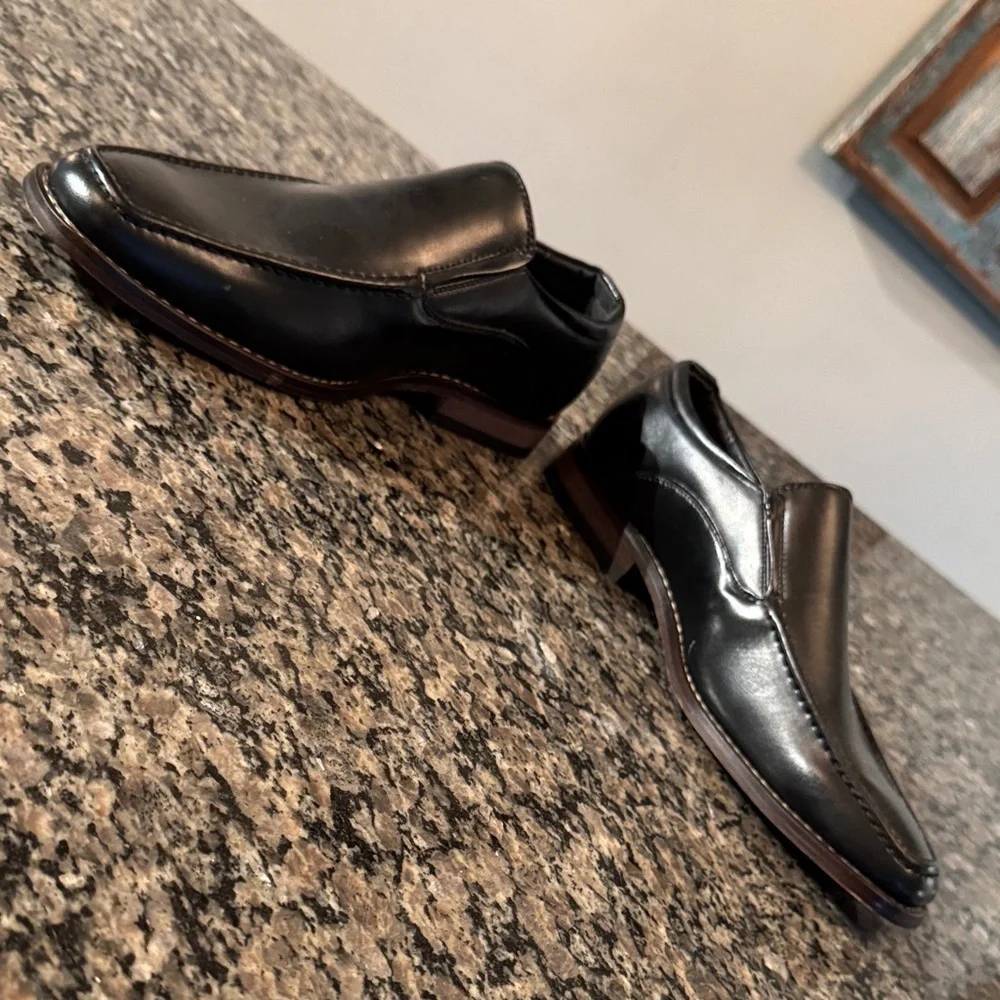 XRAY Classic Black Men's Loafers NWT 10